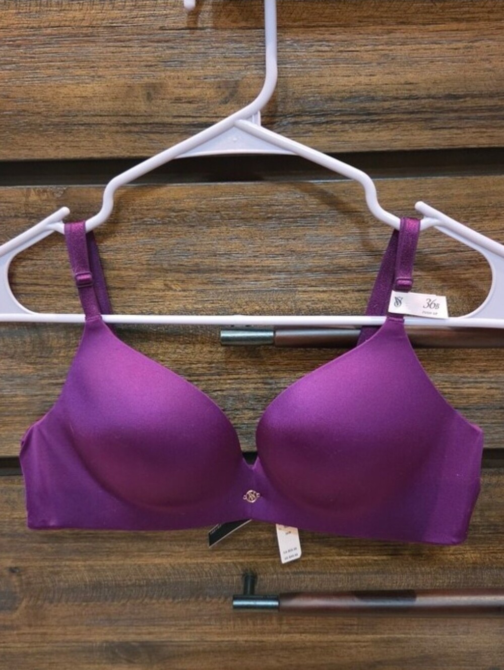 Victoria's Secret Very Sexy So Obsessed Smooth Wireless PushUp Bras Size 36B NEW